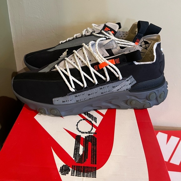 Nike React Runner Mid WR ISPA new with original box & extra shoe laces - Picture 2 of 6
